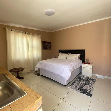 Inecia'S B & B Uis Dış mekan fotoğraf